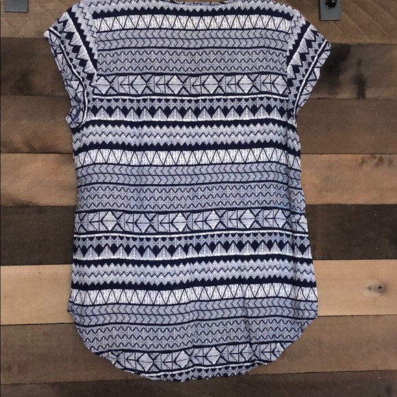 Navy Aztec print blouse - Size M - Picture 4 of 4